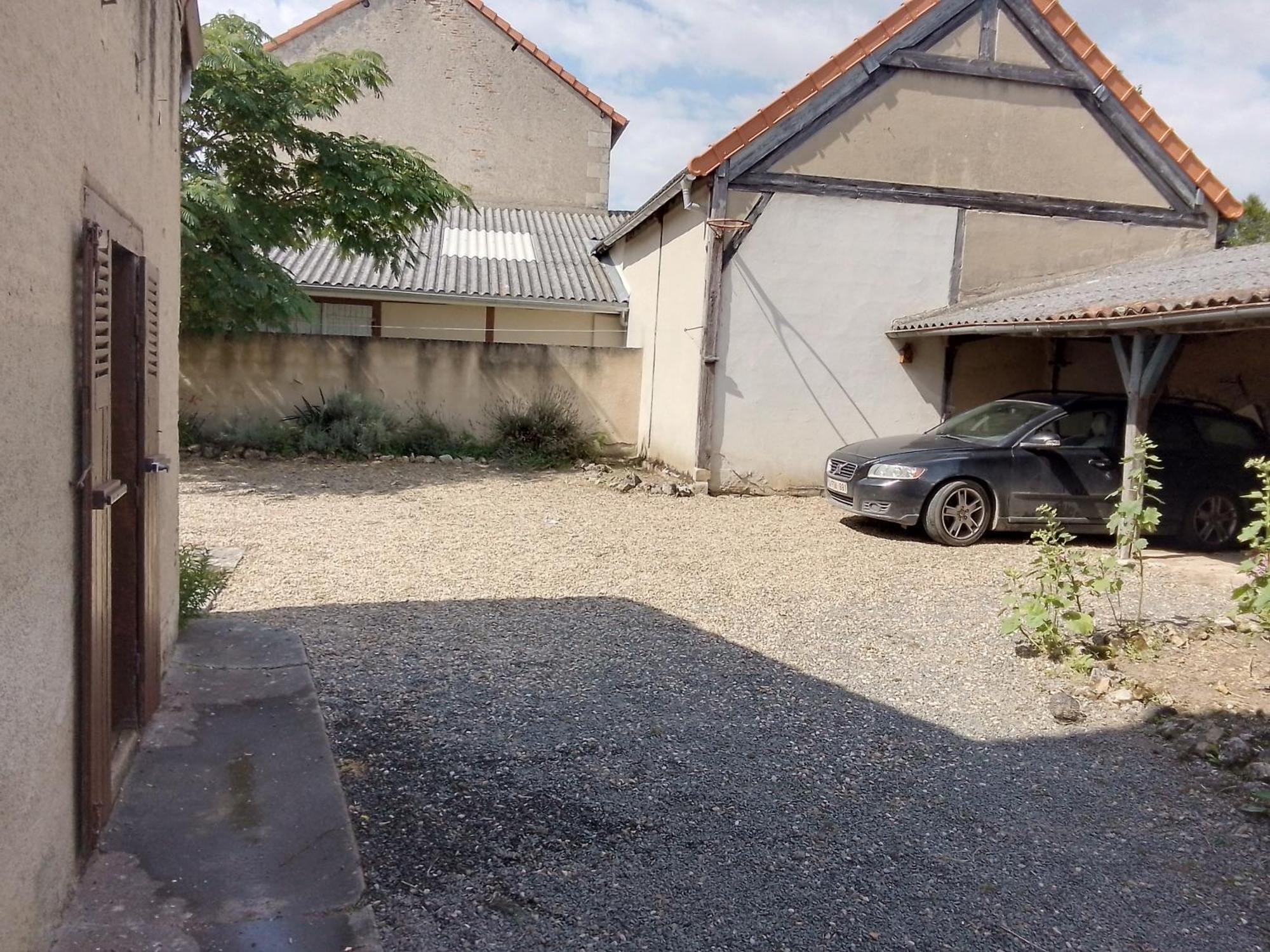 Cozy Village Escape In Montmorillon Exterior foto